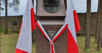 Pomnik generała Bolesława J. Roji odsłonięty w Sachsenhausen